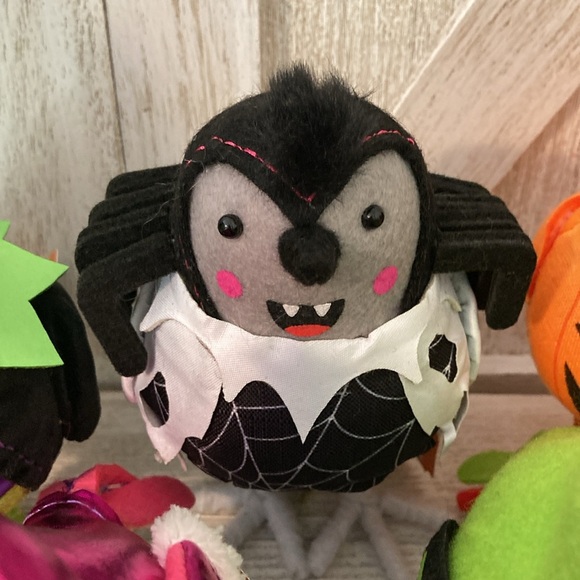 COPY - Target Hyde and Eek Halloween 2024 Featherly Friends Birds - Picture 8 of 15